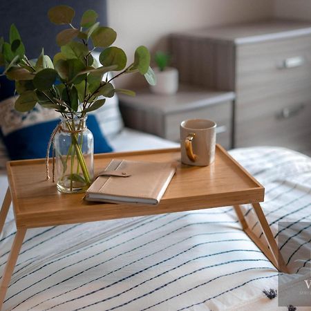1 Bed House , Free Wifi,Free Parking,Leasure,Business Apartment Swansea Bagian luar foto